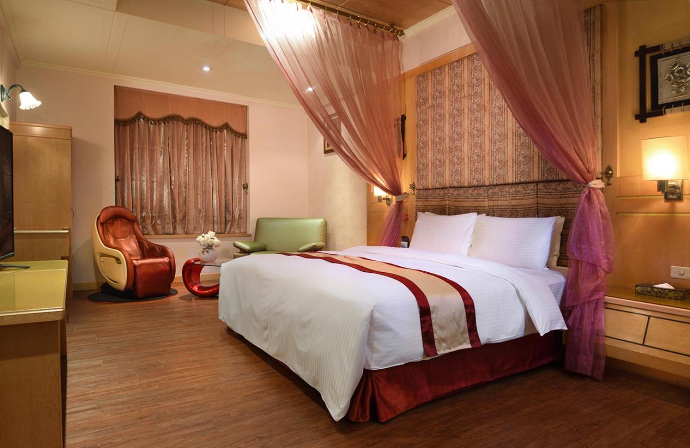 Natoli Motel Тайнань Екстер'єр фото