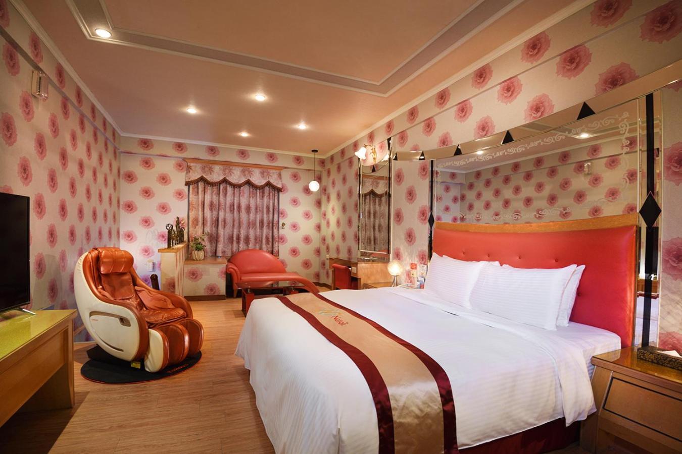 Natoli Motel Тайнань Екстер'єр фото
